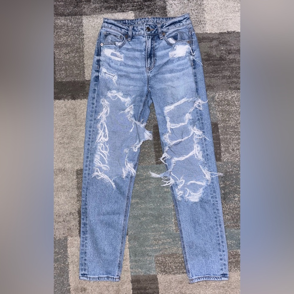 American eagle mom jeans
